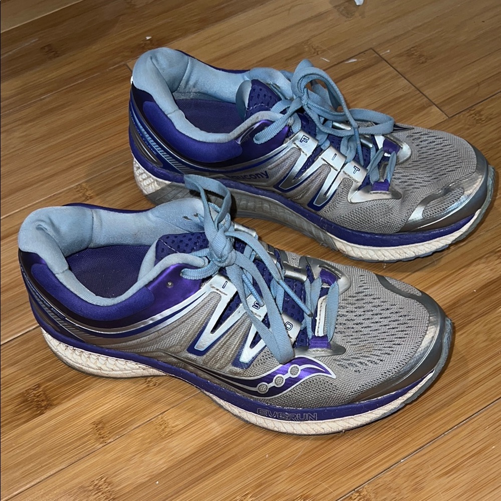 Saucony Gray and Purple Athletic Shoes with Mesh Upper